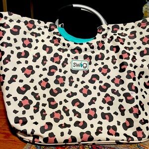 Swig tote
